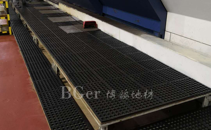 工廠車間地面操作作業(yè)平臺(tái)防滑耐磨地墊 廠房車間 防油 防滑地毯地墊